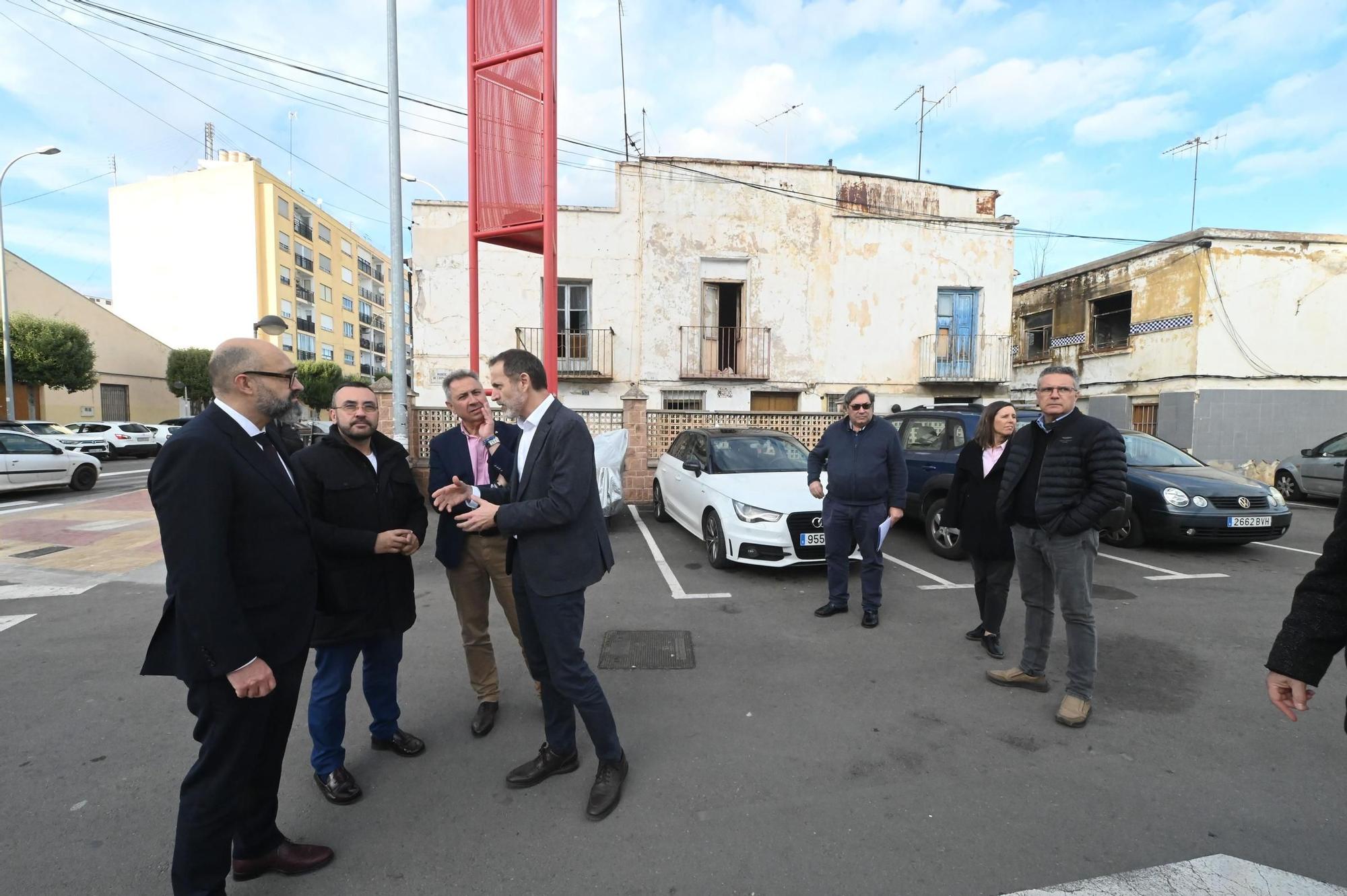Galería: El presidente de Adif, Pedro Marco de la Peña, conoce in situ los problemas de la estación de Vila-real