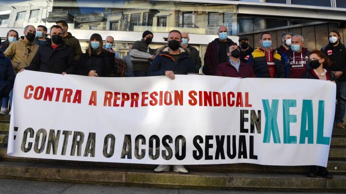 Trabajadores de Xeal protestan contra el acoso  | CARLOS PARDELLAS