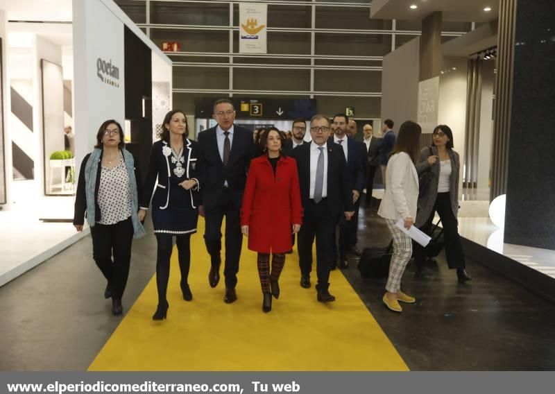 Visita de la ministra de Industria a Cevisama 2020