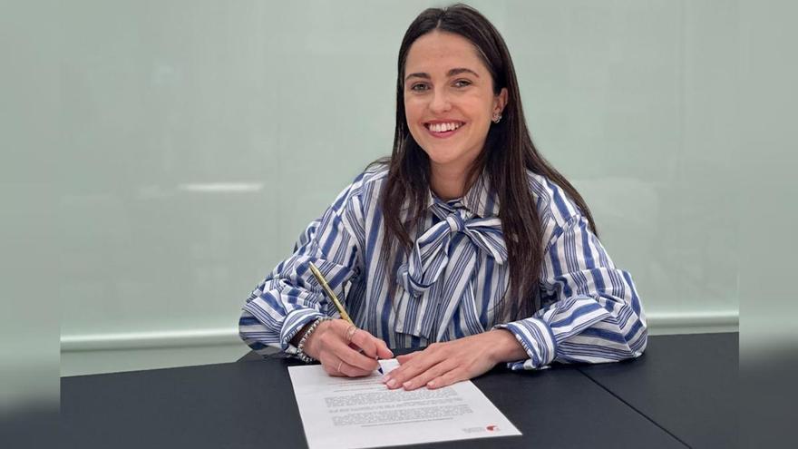 Elena Dacal, nueva notaria de Viver