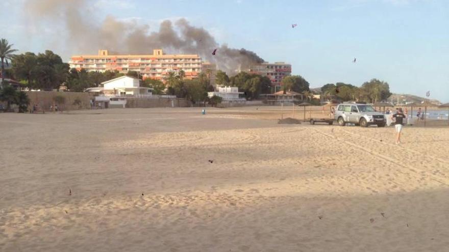 Alerta en Benicàssim por un incendio en un restaurante cerca del Torreón