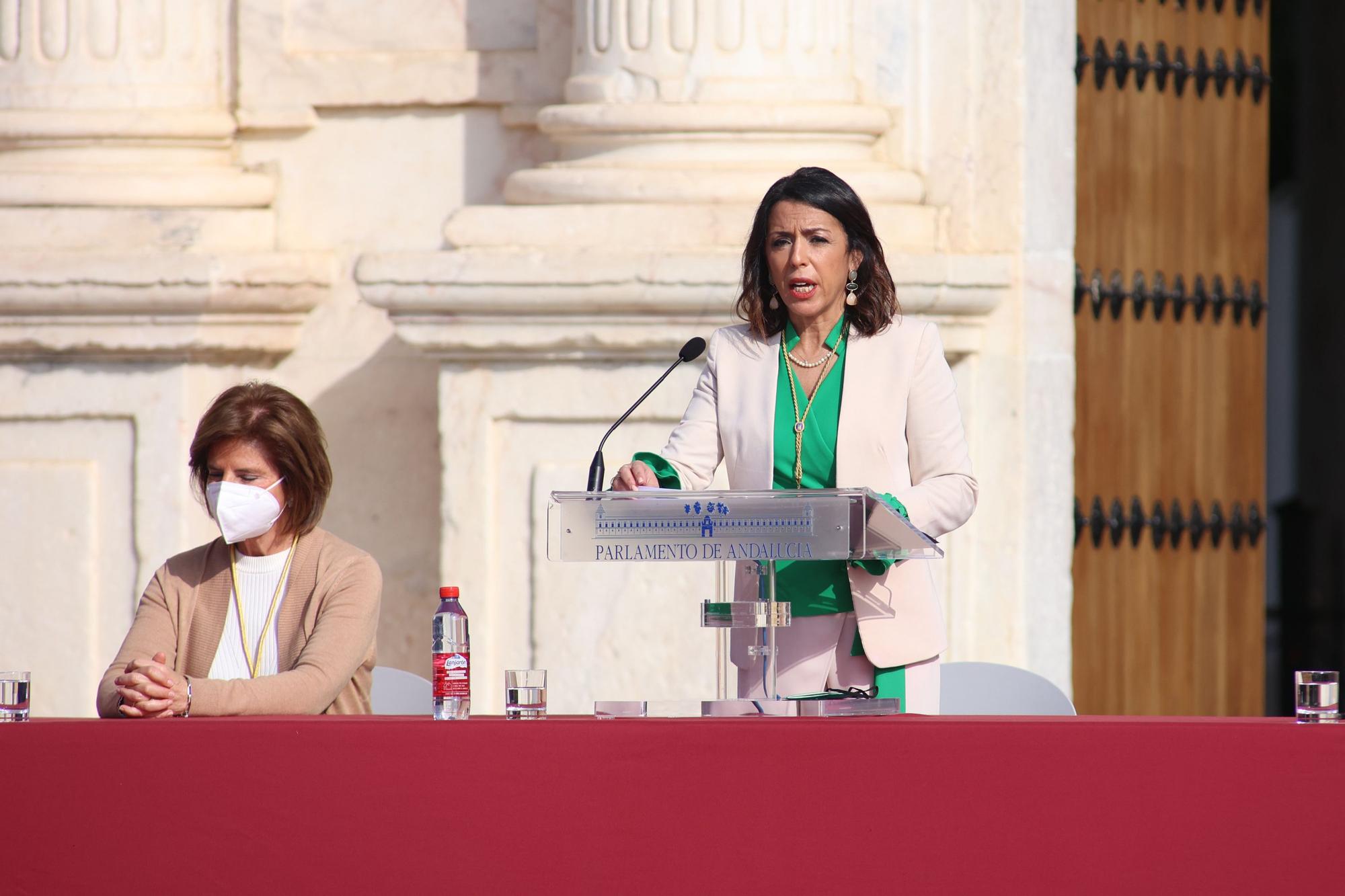 Las imágenes del acto institucional en el Parlamento andaluz con motivo del 28-F