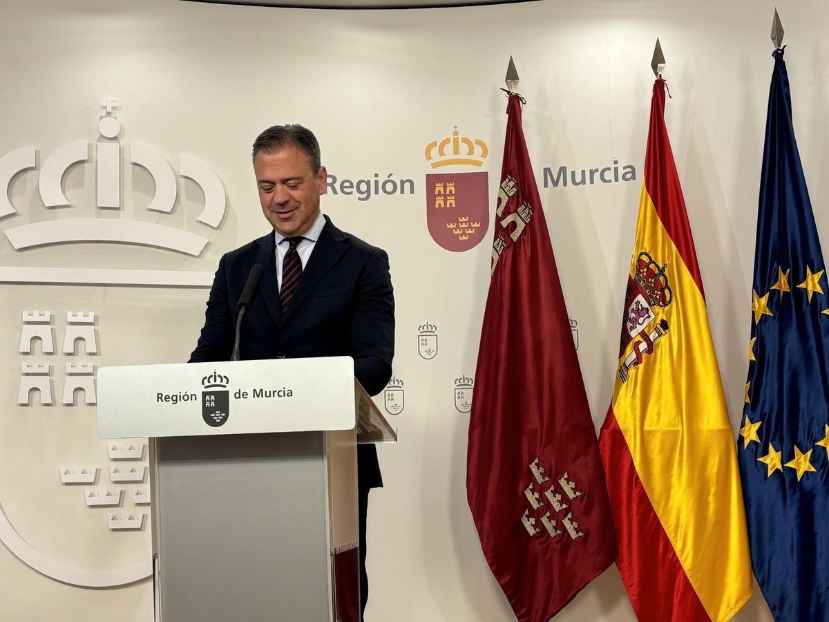 Marcos Ortuño, durante la rueda de prensa de este miércoles en el Palacio de San Esteban.