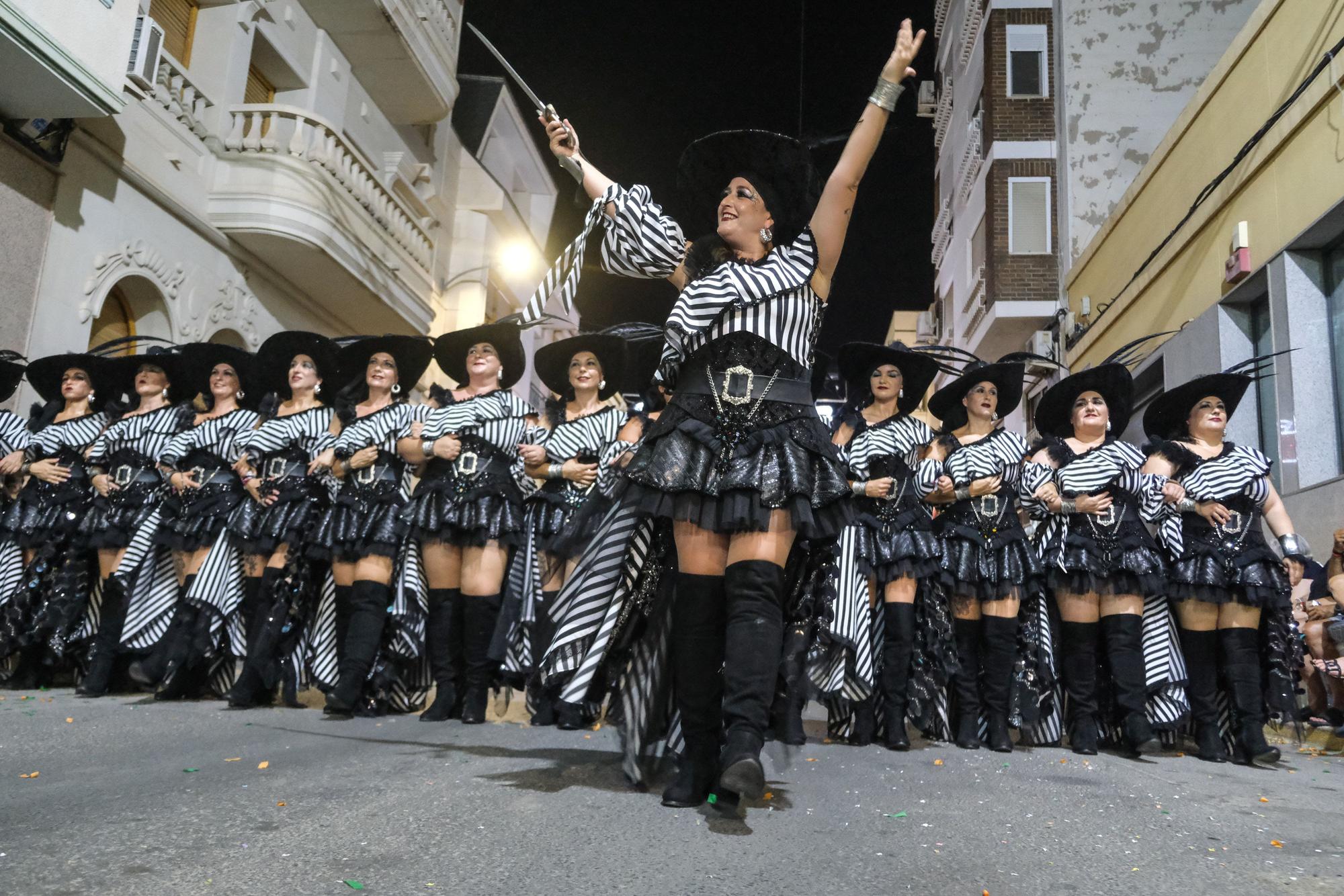 Así ha sido la Entrada Mora de las fiestas de Moros y Cristianos de Novelda