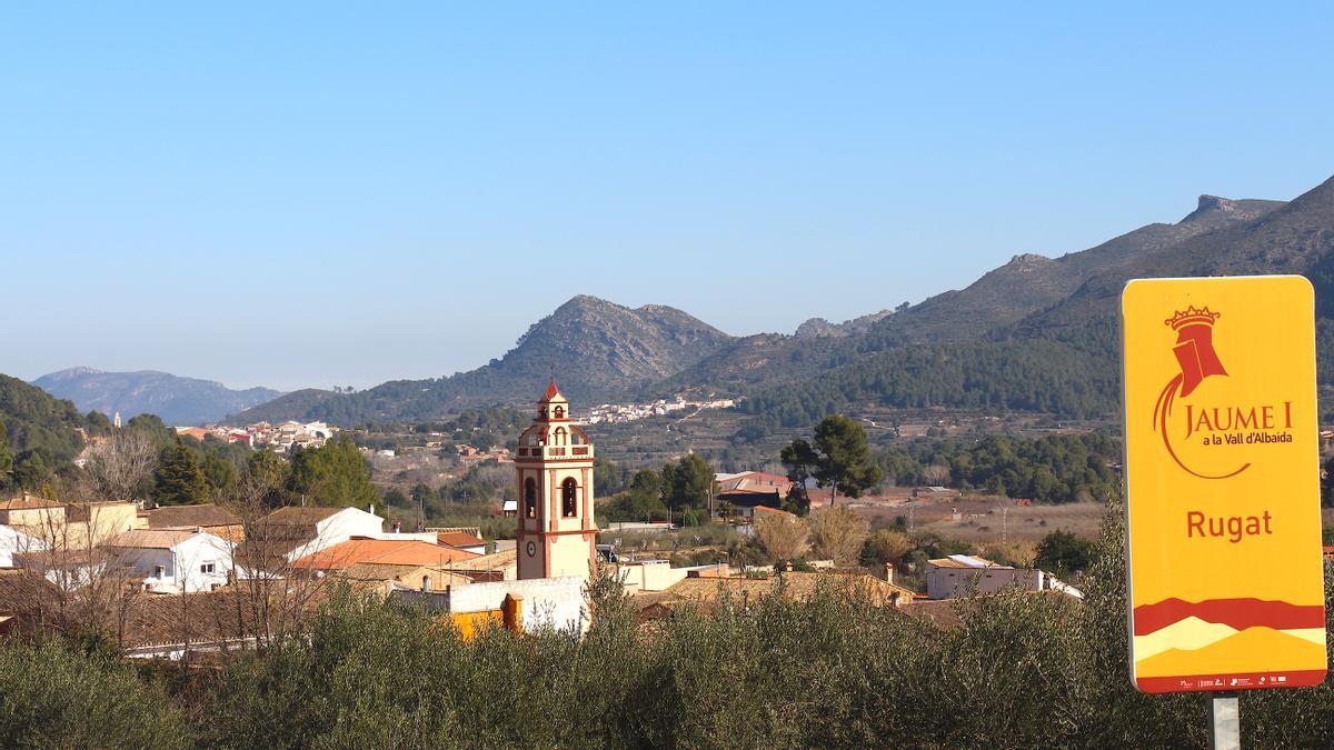 1 Rugat y al fondo el Tossal del Morquí-Terrateig.