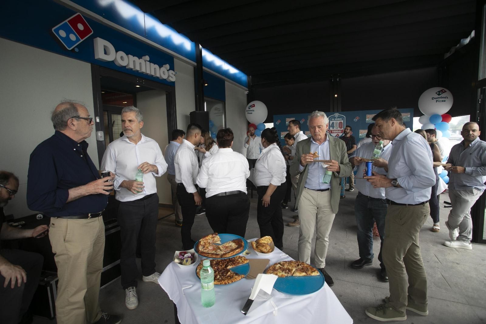 Inauguración de la nueva tiena de Domino's Pizza en València