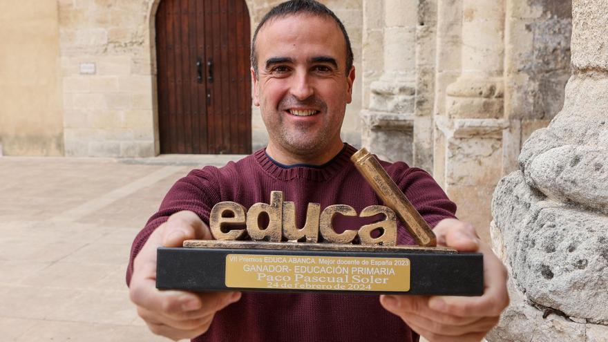 El Contestano Paco Pascual Soler, mejor profesor de Primaria de España.