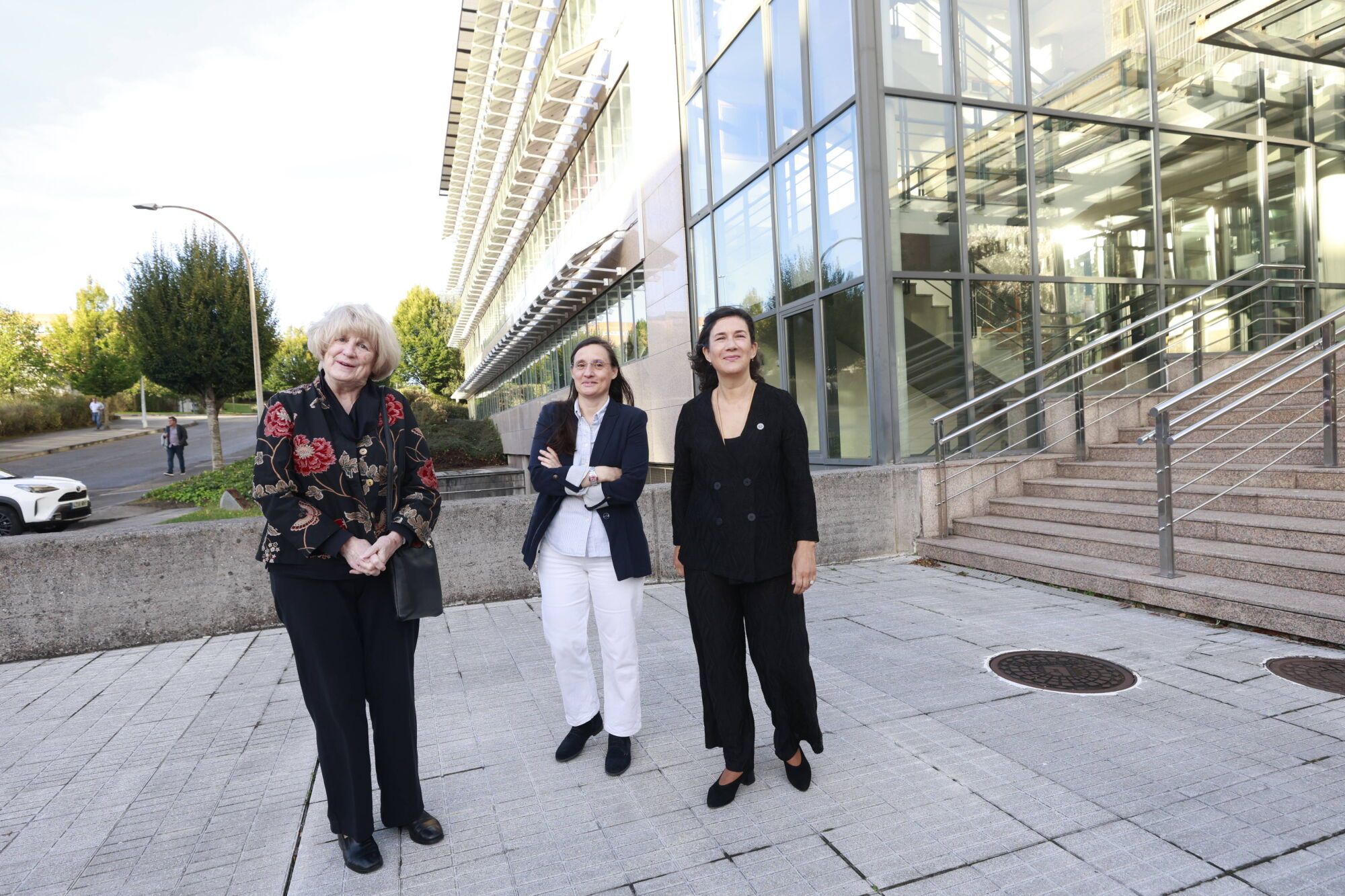 Marie-Claire King visita el Instituto Universitario de Oncología y mantiene un encuentro con profesores y estudiantes en la Facultad de Medicina