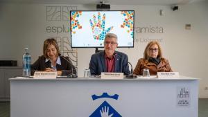 El alcalde de Esplugues, Eduard Sanz, durante la presentación de los actos del Año Gaudí en Esplugues