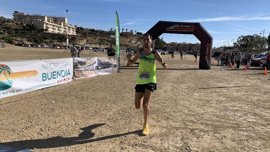 José María López y Lydia Morales vencen en el Trail Calas de Bolnuevo