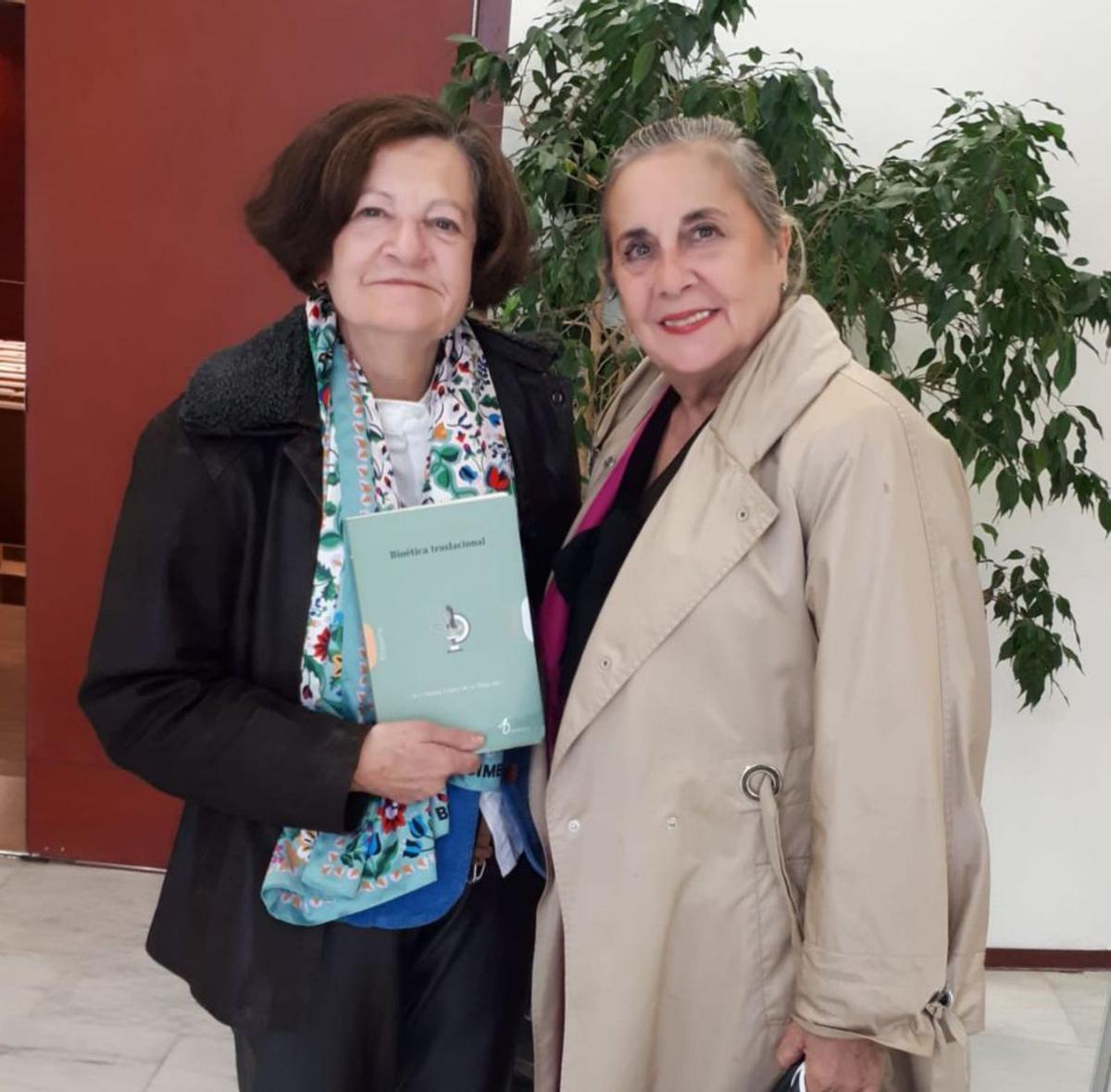 María Teresa López (izquierda), junto a María Dolores Calvo. | Cedida