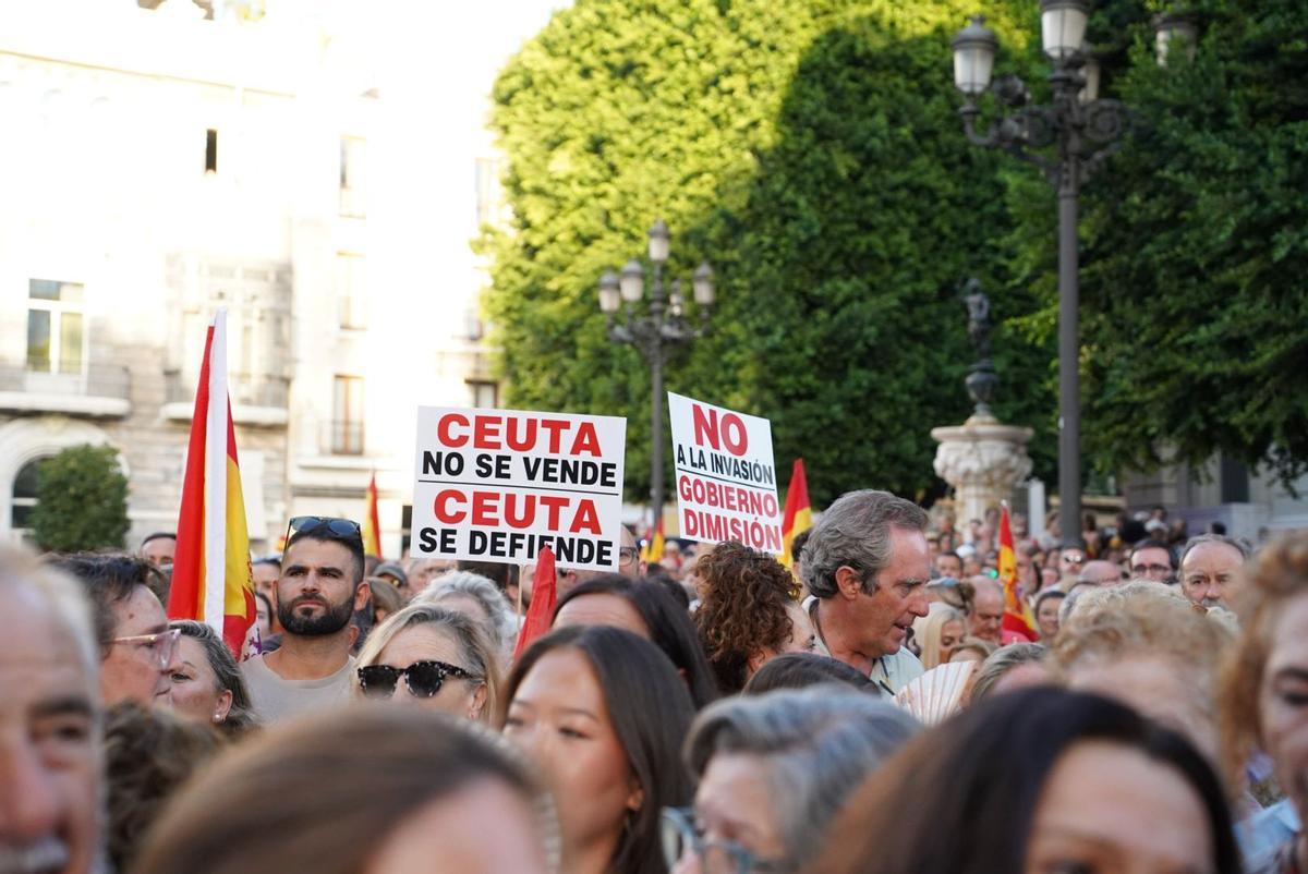Las imágenes de la manifestación en Sevilla en apoyo a la población ceutí