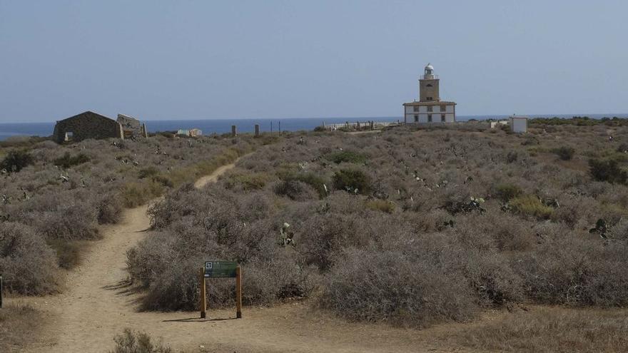 El campo de la isla de Tabarca pasa a ser suelo público para &quot;preservar su valor&quot; y evitar &quot;usos no deseados&quot;