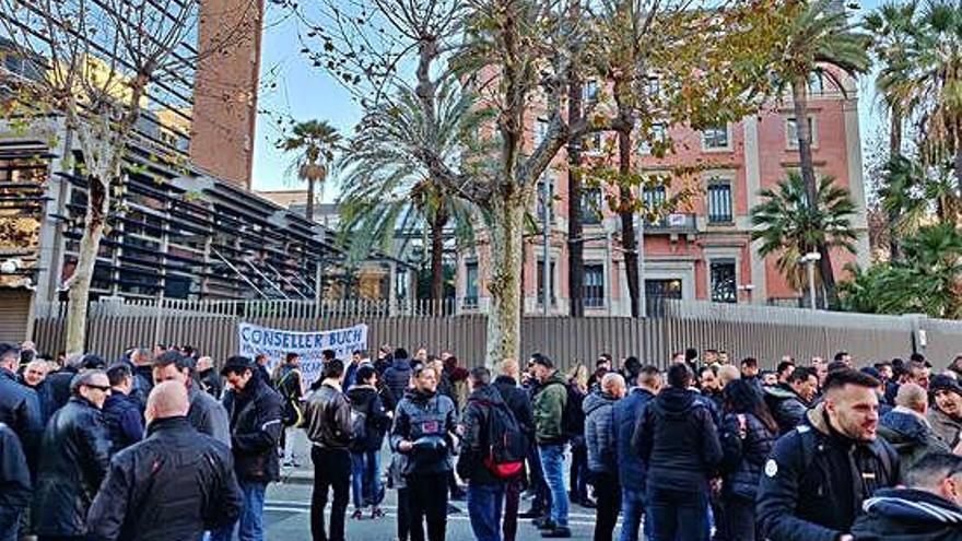 Nova tancada dels Mossos a Interior