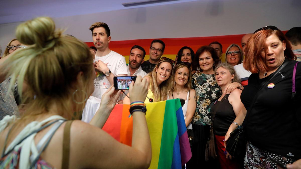 Carmen Calvo, durante su intervención para dar la bienvenida a las delegaciones LGTBI del PSOE, que participarán  en los actos del Orgullo 2018.