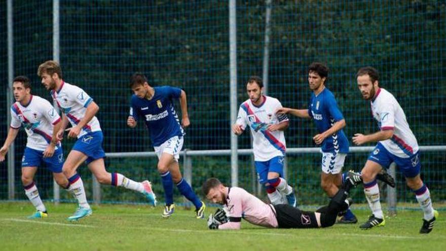 Una acción del Oviedo B-Langreo en El Requexón.