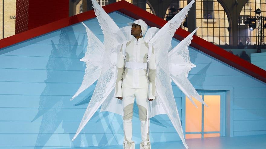 Vuitton y París honran a Virgil Abloh con su última colección