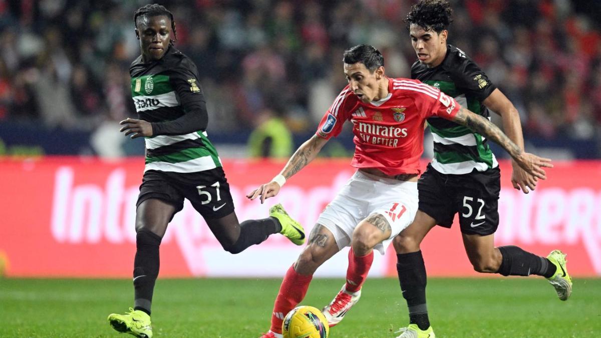 Di María ante dos marcadores del Sporting CP