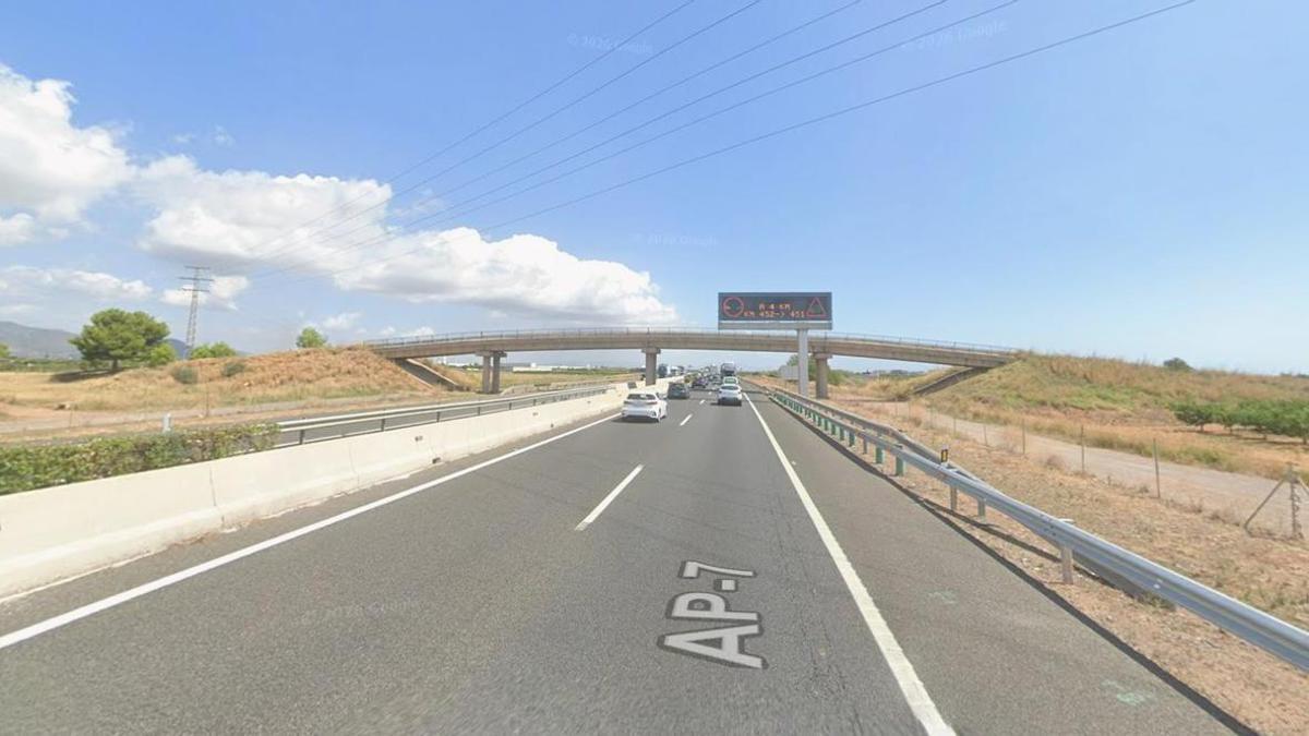 Imagen de la autopista AP-7 en un tramo próximo al punto donde se ha registrado la incidencia.