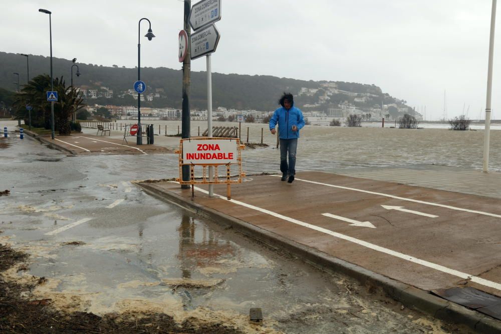 El temporal Gloria esborra les platges de l'Estartit