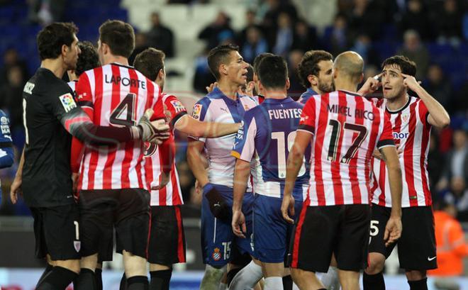 Espanyol,0 - Athletic,2