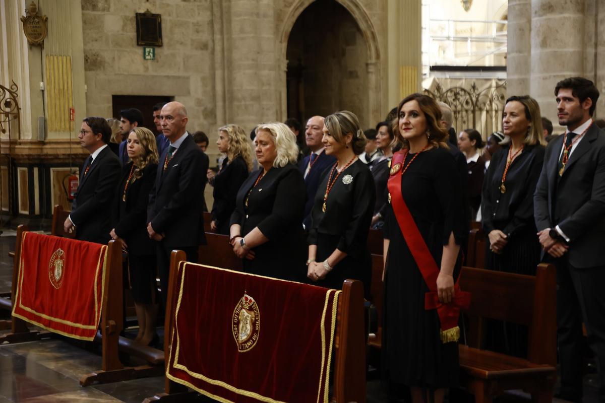 La corporación municipal, en la misa