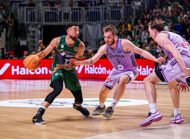 Unicaja - ALBA, en imágenes