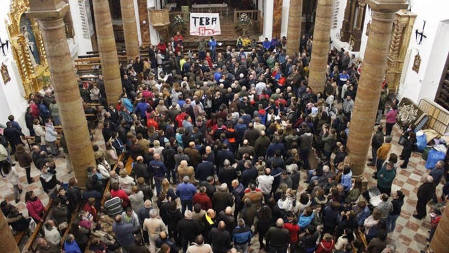 La iglesia ha sido el lugar de reunión para celebrar una asamblea este domingo.