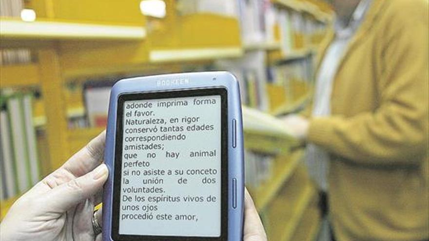 Sube un 16% el préstamo de libros electrónicos en bibliotecas públicas extremeñas