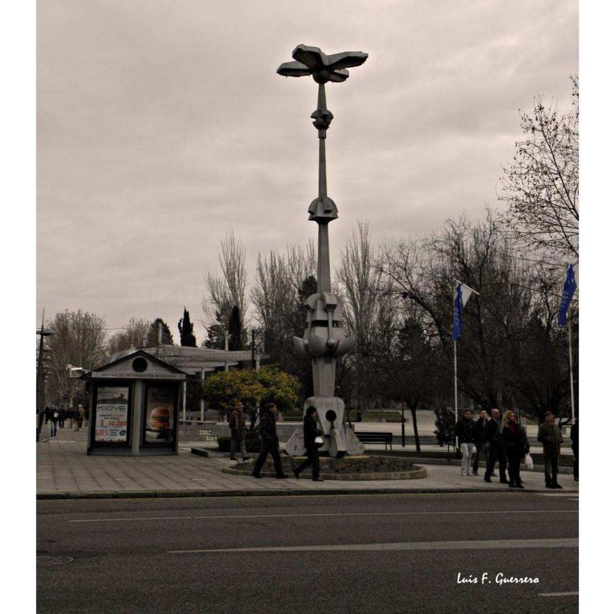 La Farola de La Marina, una de las fotografías tomadas por Luis F. Guerrero.