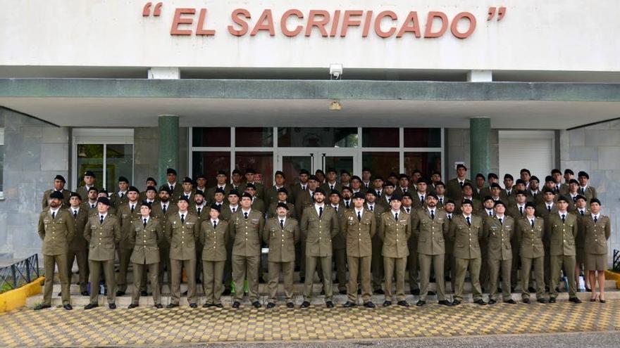 La tropa de caballeria llega a la base de Cerro Muriano