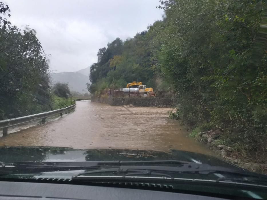 Corte de carretera en Siejo (Peñamellera Baja).