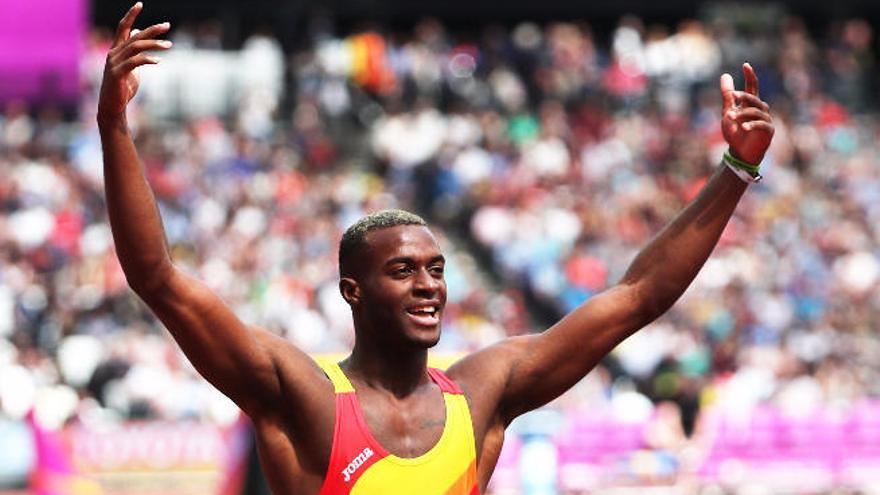 Darwin Echeverry celebra el quinto puesto y el récord de España el domingo en Londres.