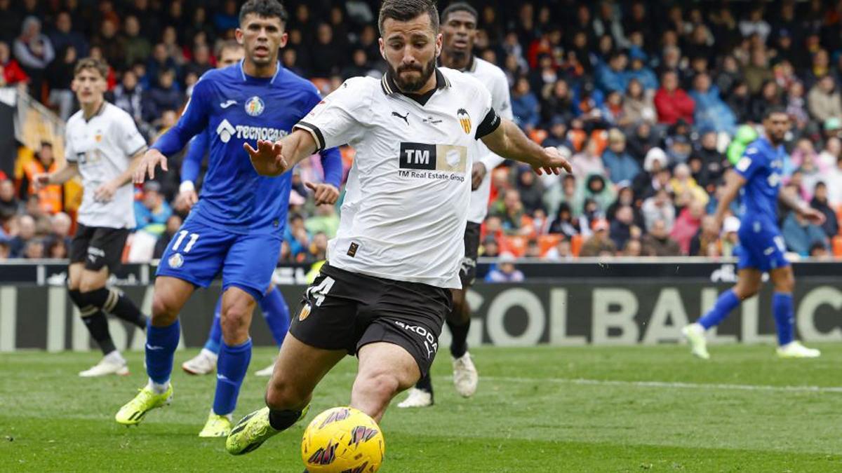 Gayà, ante el Getafe
