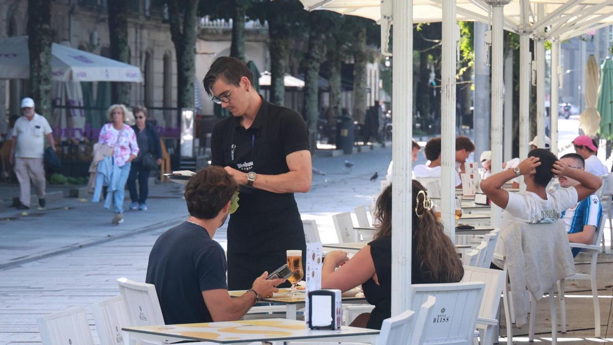 Ni con lluvia: el mal tiempo frena reservas de última hora en Vigo pero los hoteles mantienen una ocupación muy elevada