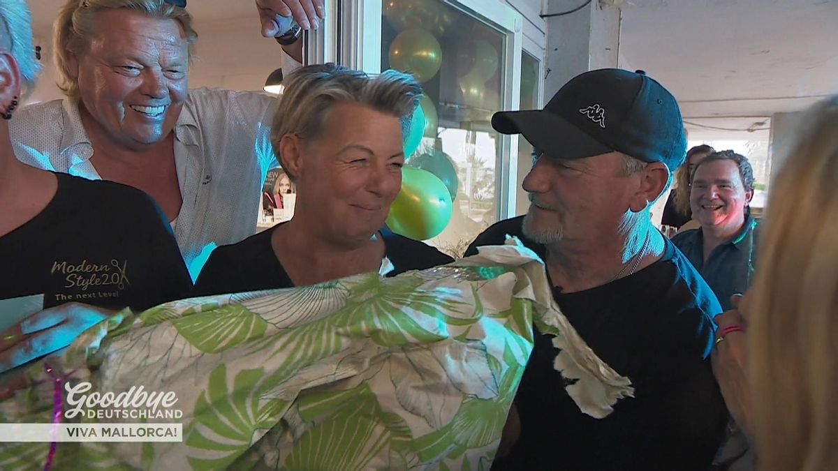 Andrea Goebel mit unter anderem ihrem Mann Thorsten Dose bei der Eröffnungsfeier.