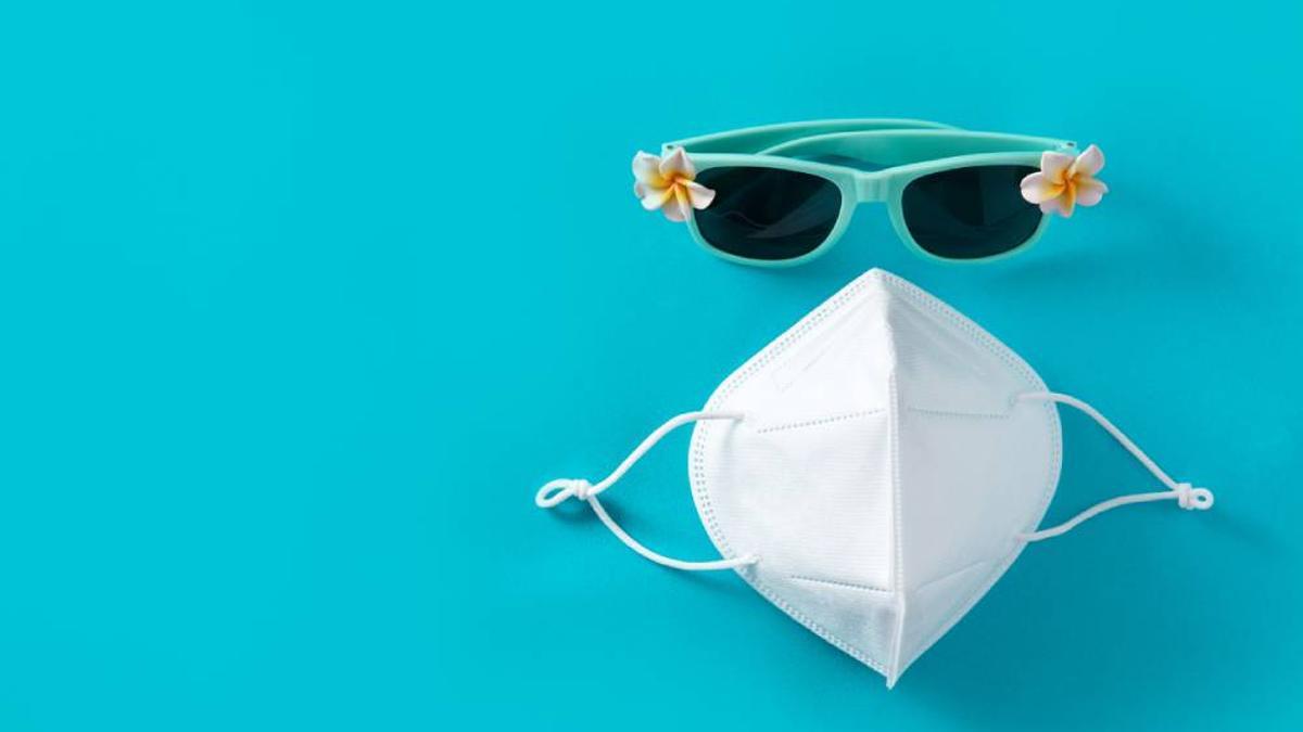 Gafas de sol y mascarilla, el verano de 2020
