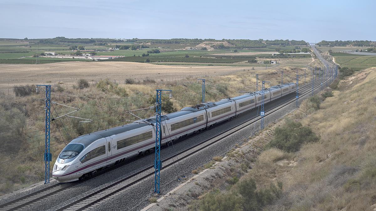 Transportes planifica nuevos accesos de alta velocidad a Barcelona y Madrid y dos estaciones en El Prat y Parla