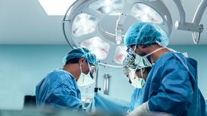 La Cirurgia Plàstica triomfa entre els MIR i aquests són els motius: "La nostra feina és molt àmplia i va molt més enllà de l'estètica"