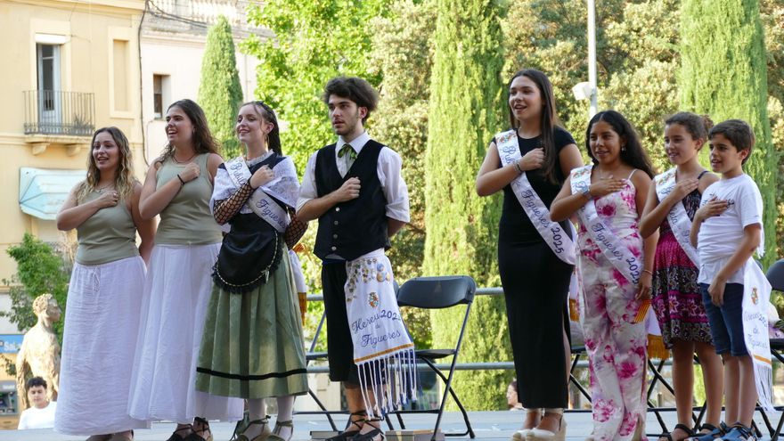 Figueres renova el seu pubillatge en un acte emotiu i ple d&#039;orgull de ciutat