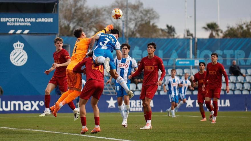 Empate loco del Mestalla con gol de récord y final polémico