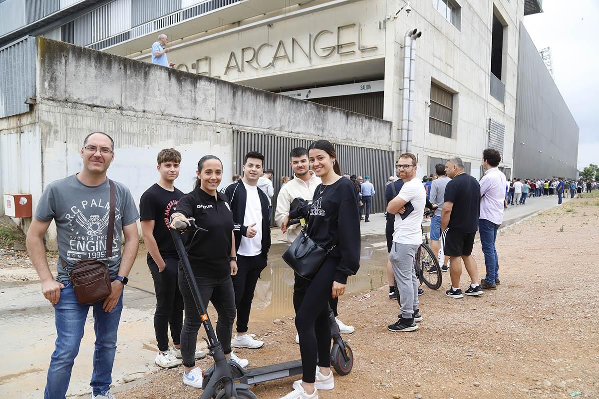 Córdoba CF-Barcelona B | Locura por las entradas en el El Arcángel