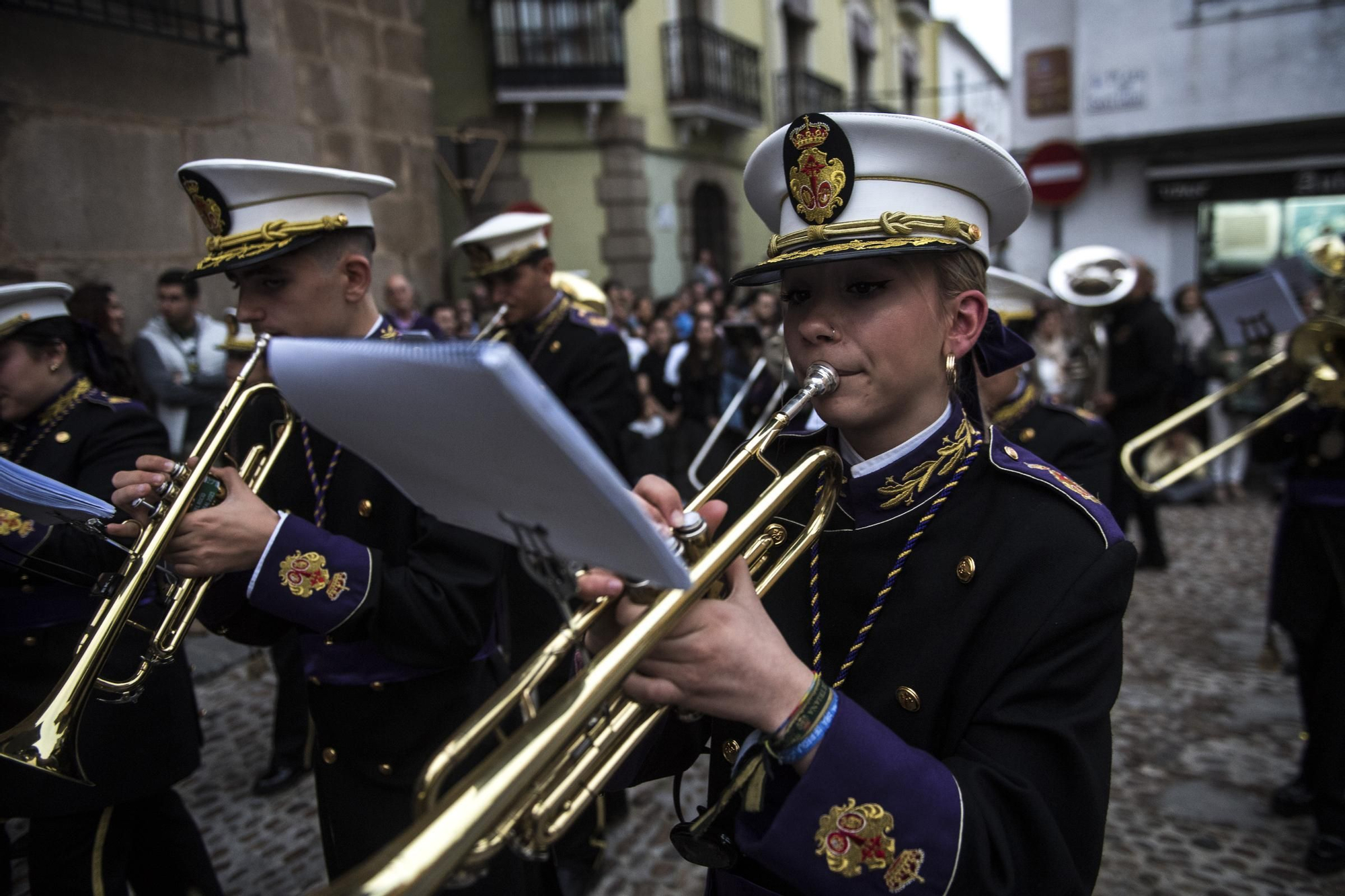 Así ha sido la procesión del Silencio del Nazareno de Cáceres