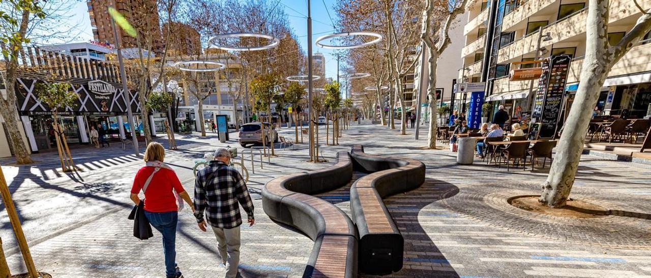 El tramo remodelado de la avenida del Mediterráneo de Benidorm.