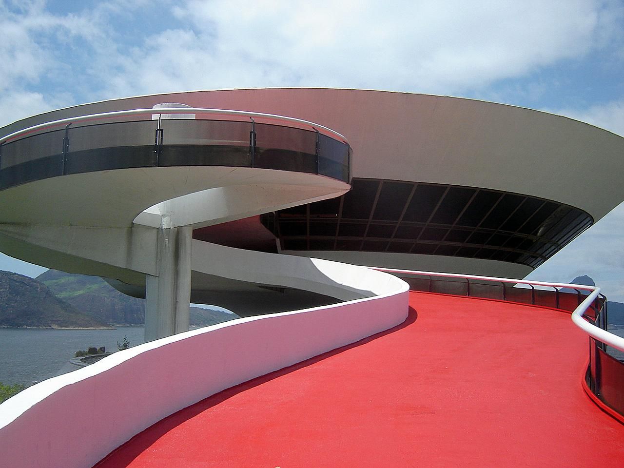 Museo de Arte Contemporáneo Niterói