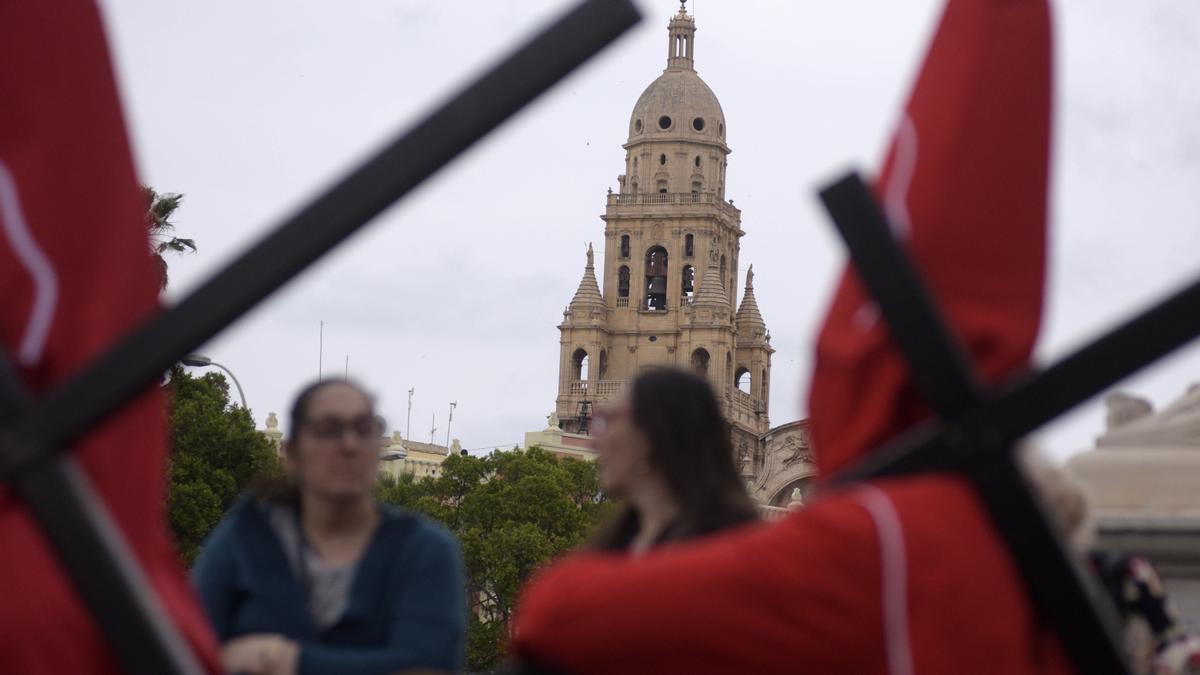 La procesión de los &#039;coloraos&#039; de Murcia salió por última vez hace ahora tres años.