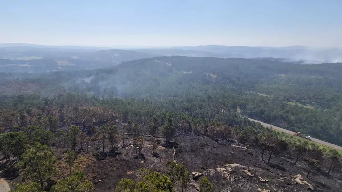 Quedan estabilizados los cinco incendios de más de 20 hectáreas de Galicia