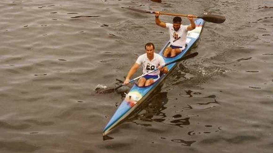 Ton Soto y Monotos celebran su victoria en el Sella en 1993.