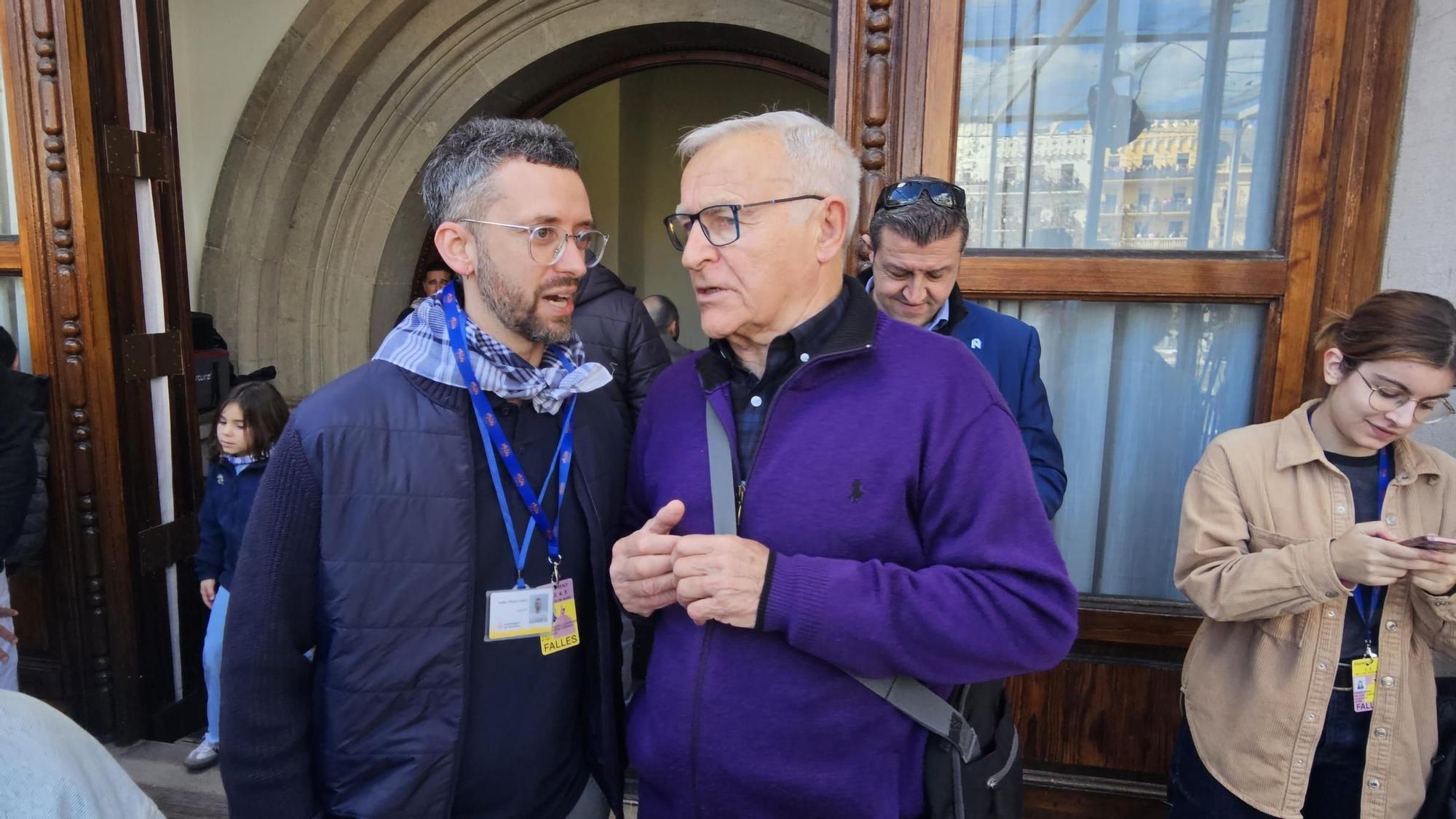 Joan Ribó regresó al balcón