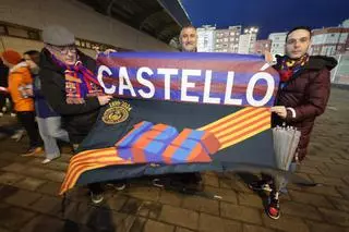 Galería | La lluvia respeta... y gran ambiente en el SkyFi Castalia para ver el Barcelona-Athletic de la Supercopa